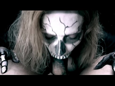 ❤️ Demona knabino suĉanta kokon per sia nigra buŝo kaj glutante kumon. ☑ Bonega porno ĉe eo.prendiporno.ru ❌❤